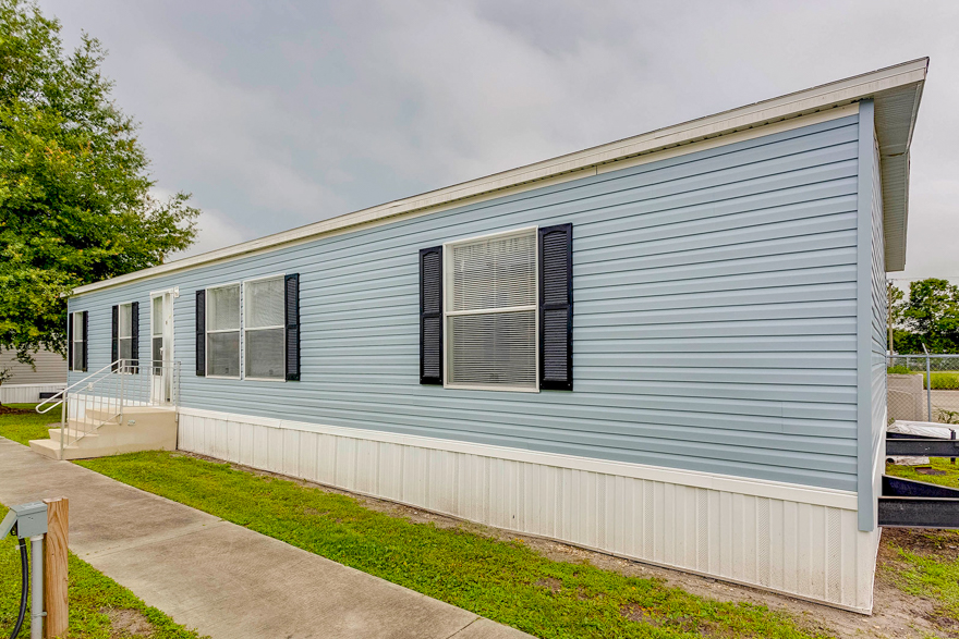 Burchwood-Wesley-Bell-Creek-Riverview-R4563A-exterior-2
