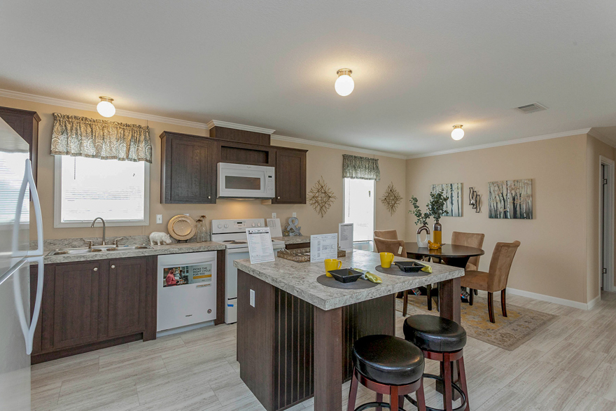 Burchwood-Wesley-Bell-Creek-Riverview-R4563A-kitchen-2