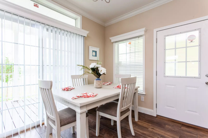 Kettle-4562C-dining-room