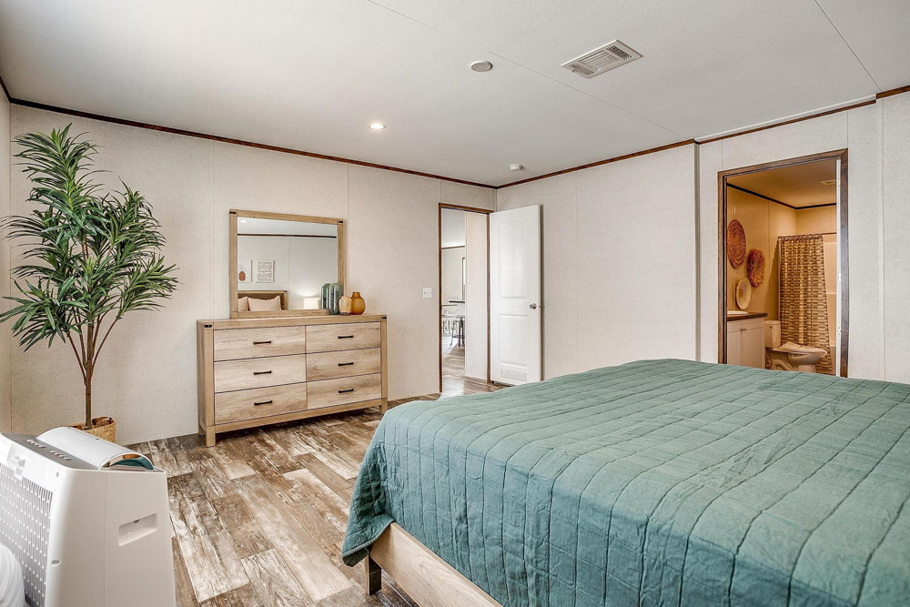 Lawton -Bensing-Prime-3272H-Primary-Bedroom-2